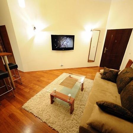 Atena - Pantheon Apartments Krakow Bagian luar foto